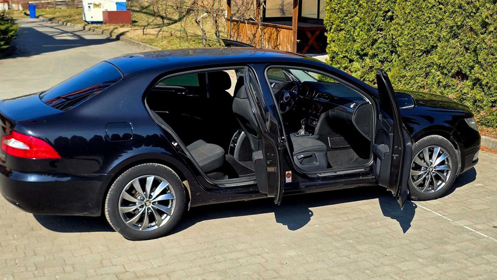 Авто Шкода Суперб 2011року з 1.6ТДІ, Чорний седан! 234тис пробігу.