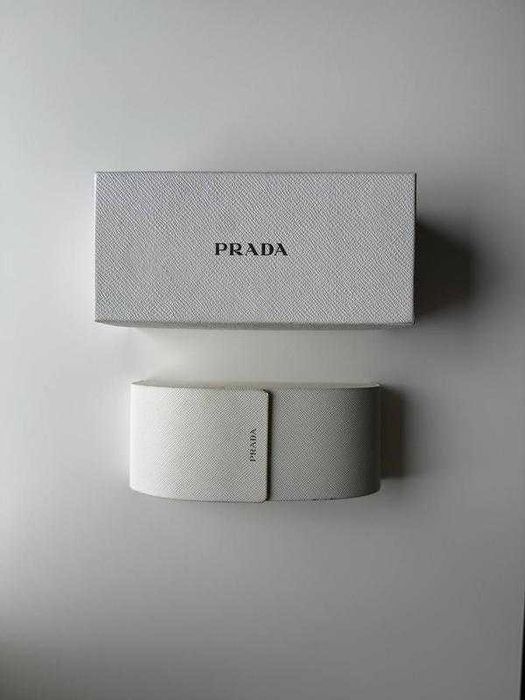Сонцезахисні окуляри prada