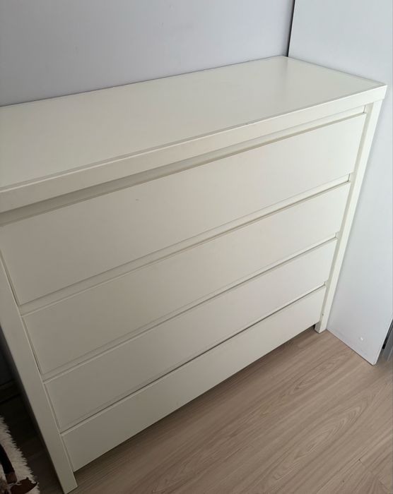 Komoda biała używana