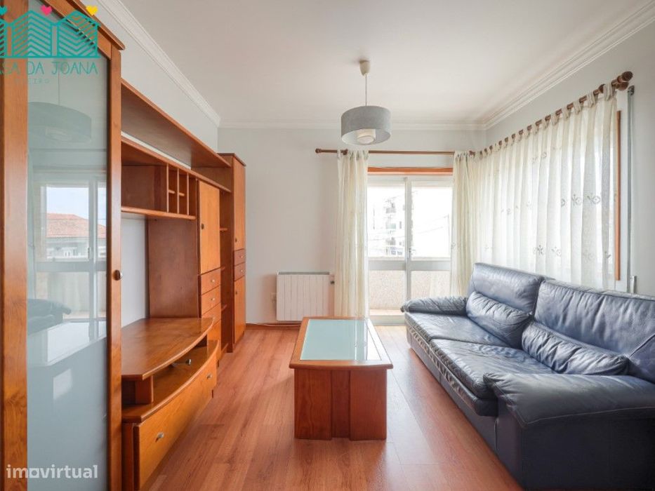 Apartamento T2 com Lugar de Garagem em Esgueira