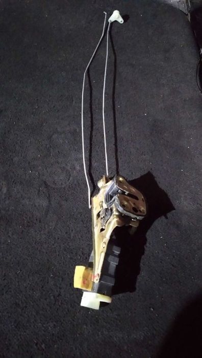 Fecho Da Porta Trás Dto Saab 9-3 (Ys3d)