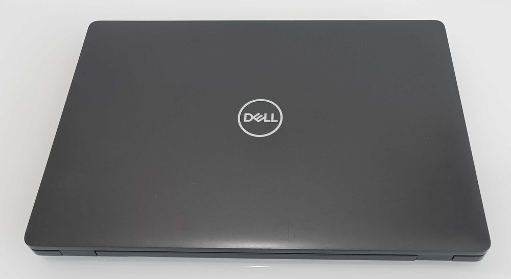 Dell Precision 3541 Ecrã 15.6 – i7 HexaCore/16GB RAM/NVME/Gráfica Nvidia Quadro P620