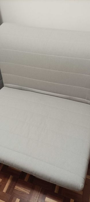 sofá cama - modelo IKEA