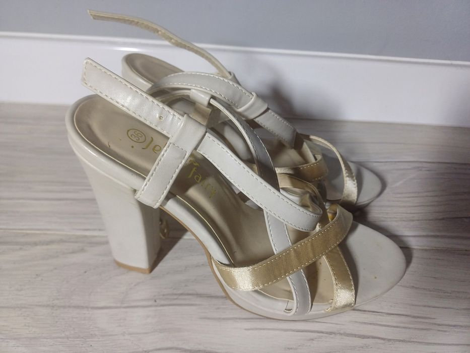 Buty na słupku jenny fairy