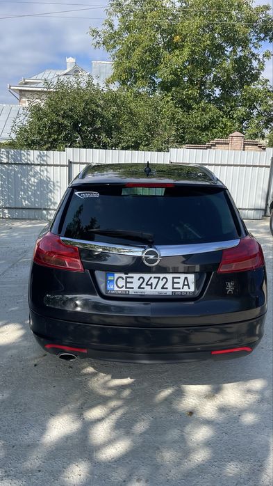 Продам в доброму стані Opel insignil