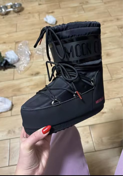 Sniegowce Moon Boot dodtepne czarne 35-40