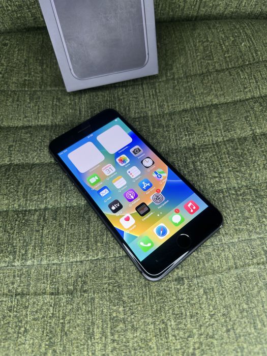Apple iPhone 8 Plus 64GB графіт - гарний стан, з коробкою