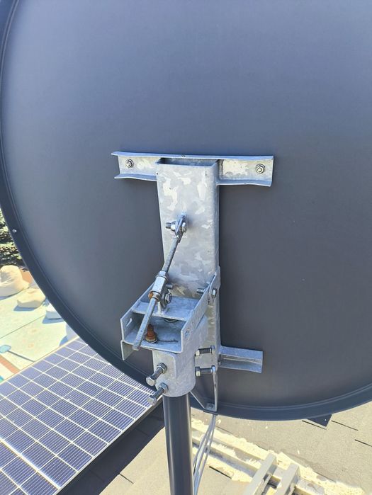 Antena satelitarna 120 cm z uchwytem regulowanym