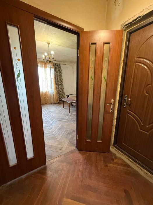 Продаж 3-кімнатної квартири на Сихові просп. Червоної Калини (Шувар)