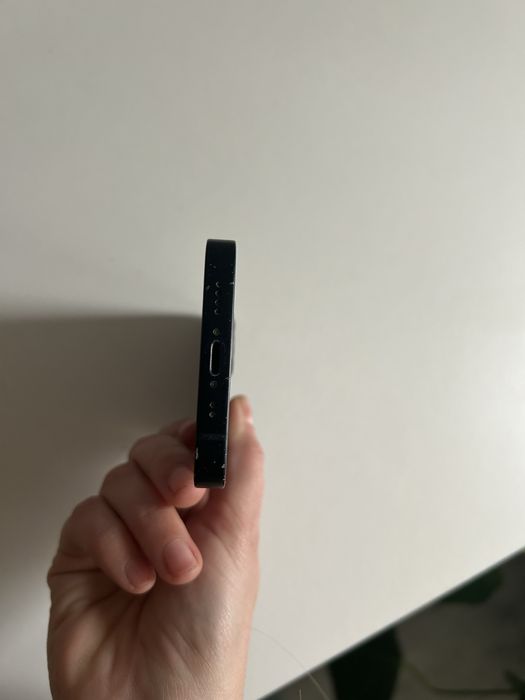 Sprzedam iPhone 13 mini Stan dobry bez blokad,