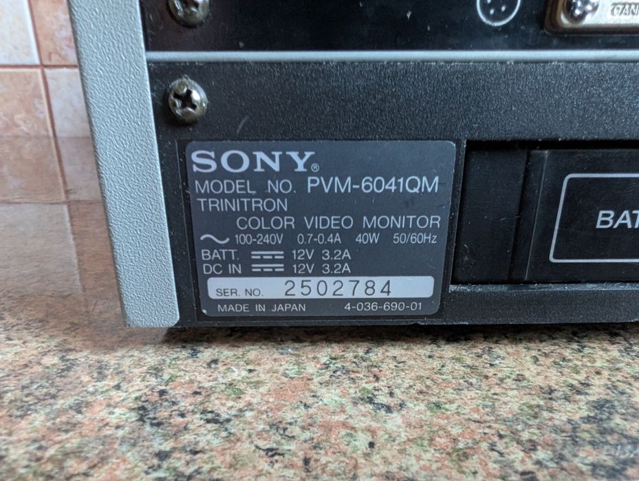 Monitor Sony PVM 6041QM około 5 cali