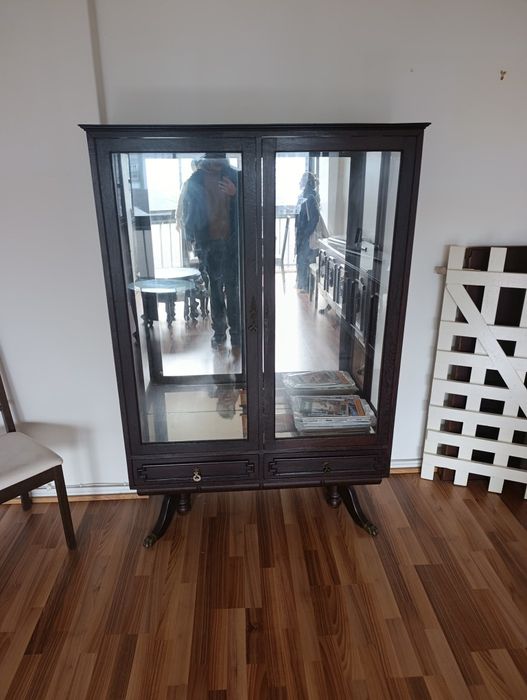 Conjunto de Mobiliário de Luxo - Estilo Oriental e Clássico (Móvel Bar