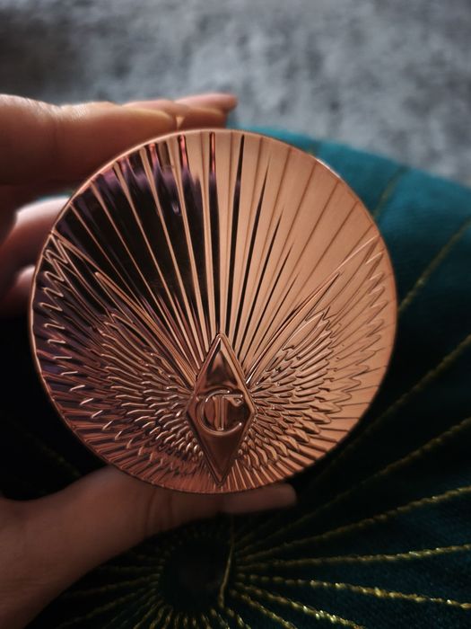 Puder sypki transparentny Charlotte Tilbury