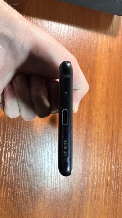 Samsung S20 FE  (128GB)  темно-синього кольору