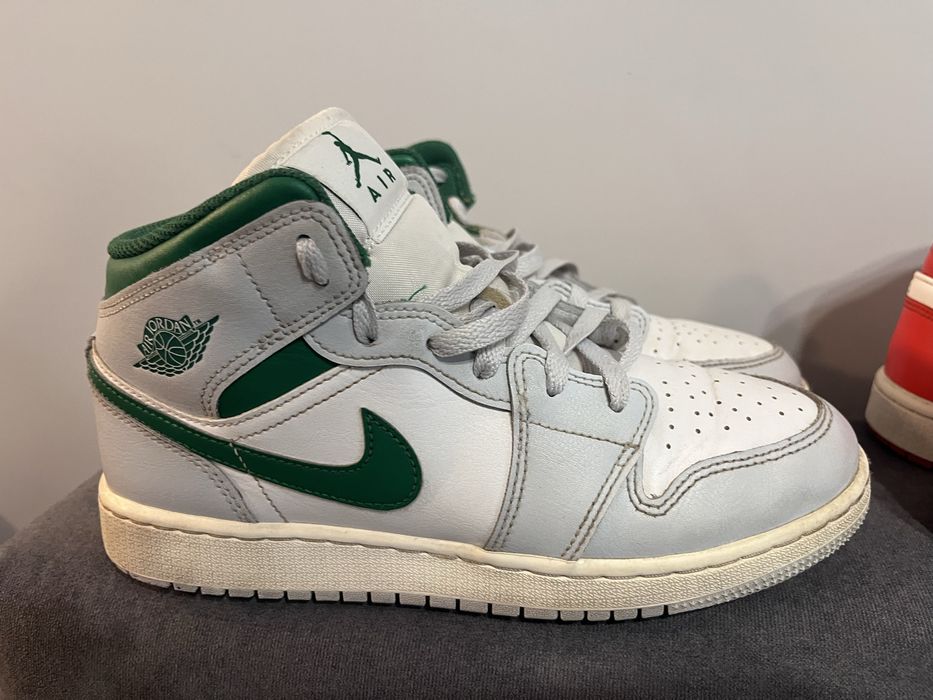 Продаж кросівок  в гарному стані Тернопіль air jordan mid low one