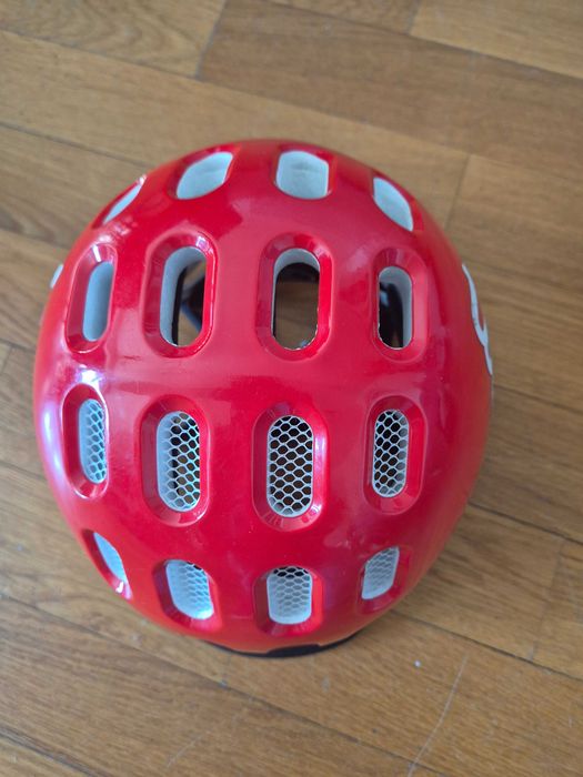 Dziecięcy kask Woom czerwony S (50-53 cm)