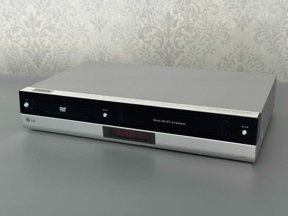 Magnetowid Combo DVD / VHS LG V192H HDMI