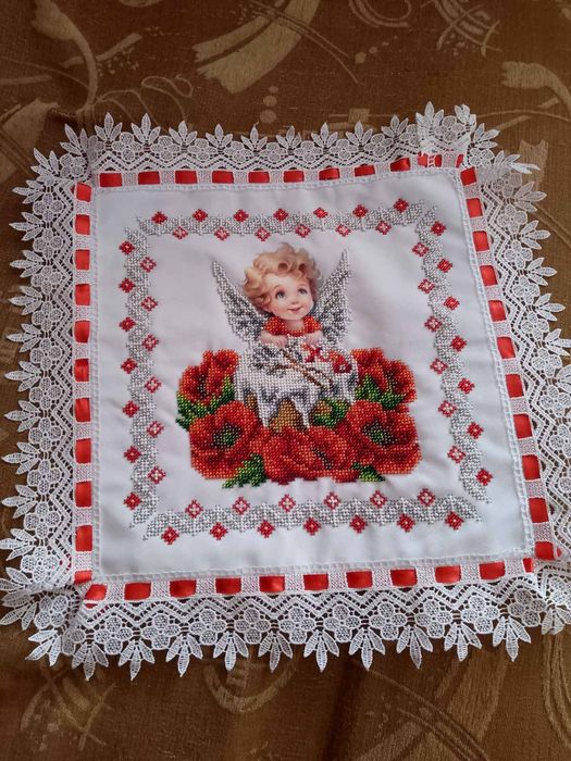 Пасхальні рушнички, ікони, картини вишиті бісером