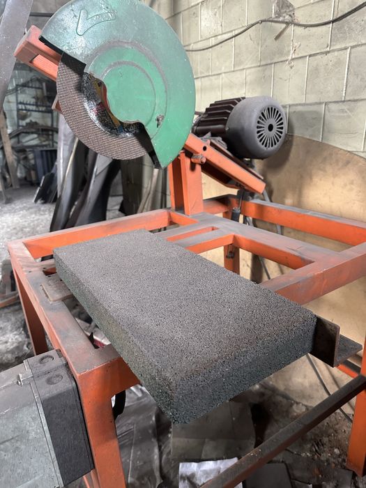 Обрізний верстат для металу та інших матеріалів