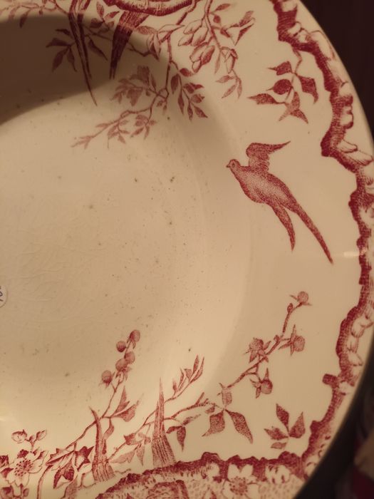 Prato antigo motivos em rosa