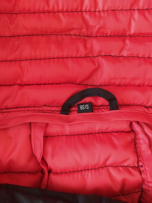 Жіноча осіння куртка