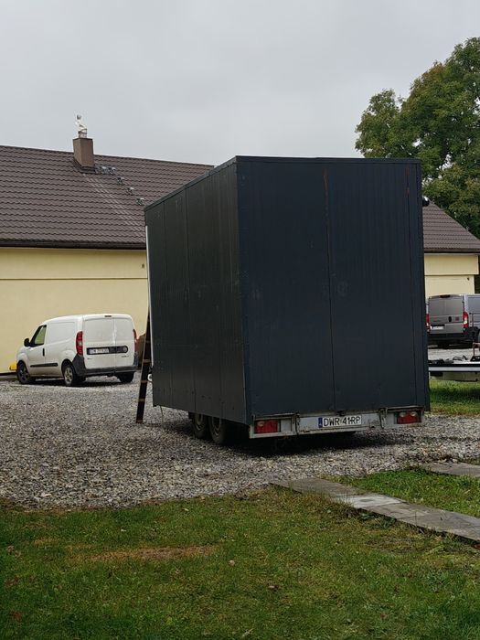 Przyczepa foodtruck / socjalna