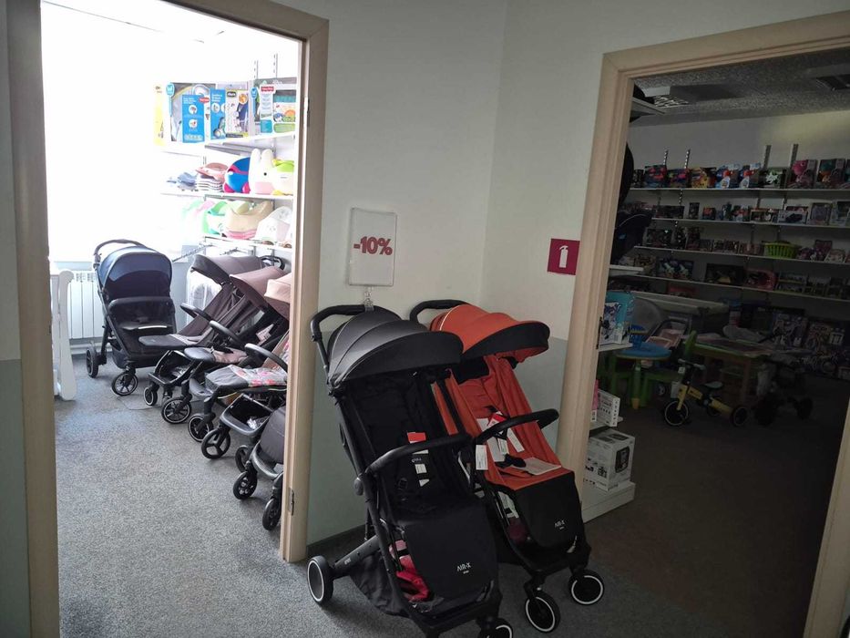 200м2 центр магазин дитячого одягу, іграшок з товаром