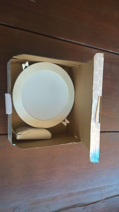 Oprawa oświetleniowa sufitowa DOWNLIGHT z diodami LED