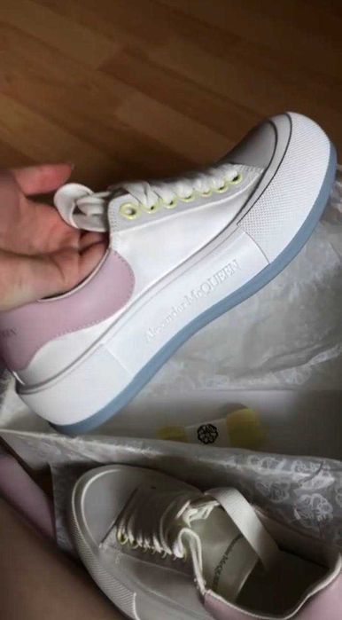 Оригінальні кеди Alexander McQueen як нові