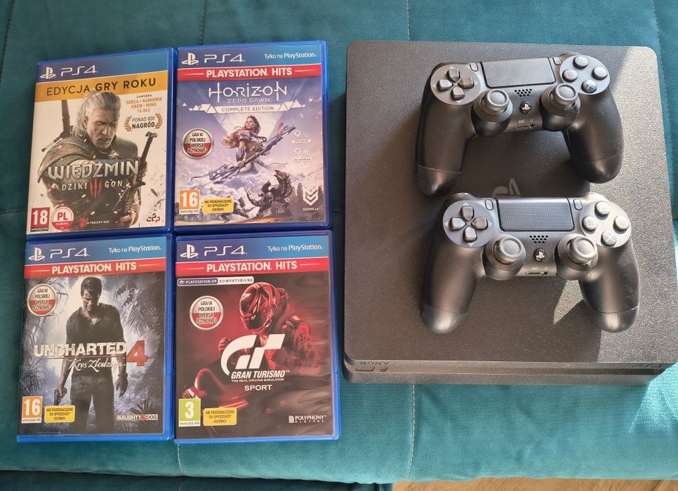 PS4 slim, dwa pady + gry