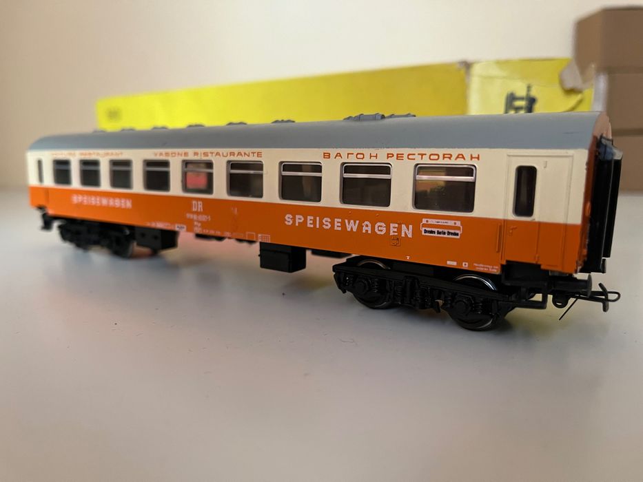 Piko H0 wagon 1;87 kolejka makieta żółty restauracja G