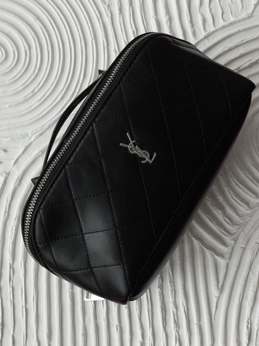 Косметичка жіноча