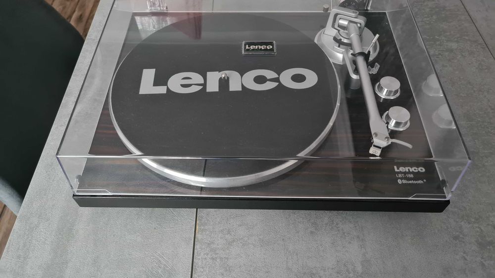 Gramofon Lenco LBT 188
