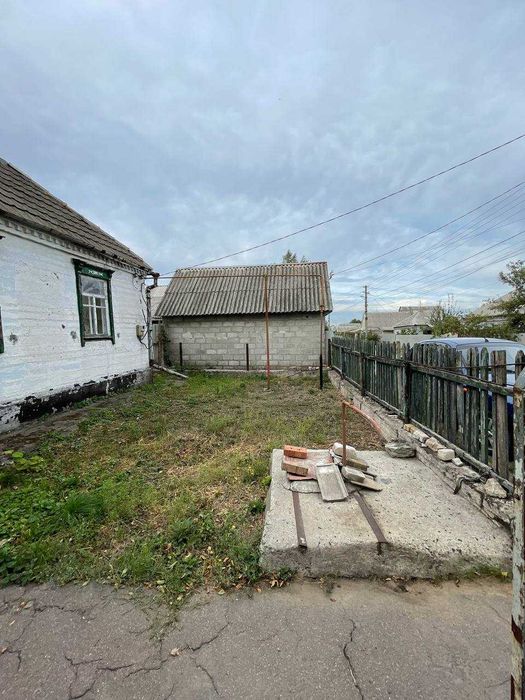 Продам ровный участок и 3 к дом под ремонт Таромское