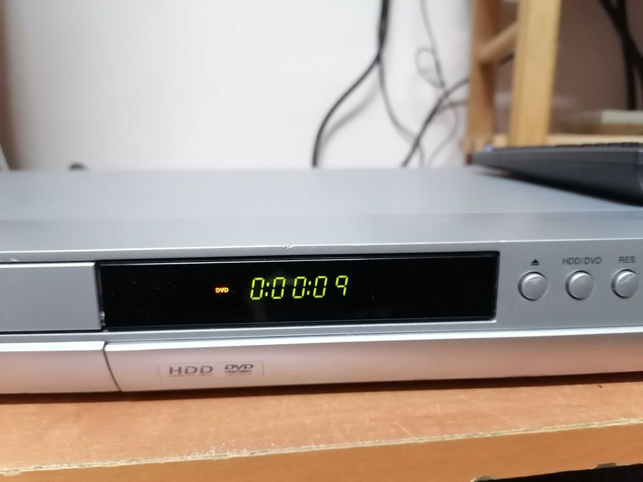 Nagrywarka Medion (LG) MD81733  HDMI pilot,  hdd 250GB