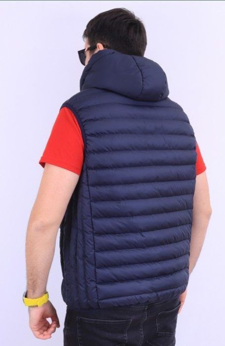 Жилетка чёрная и синяя 872
