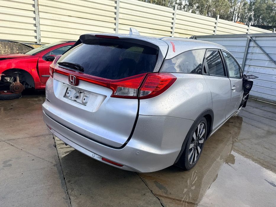 HONDA CIVIC TOURER 1.6 I-TEC DE 2015 EM CENTRO DE ABATE (FIM DE VIDA)