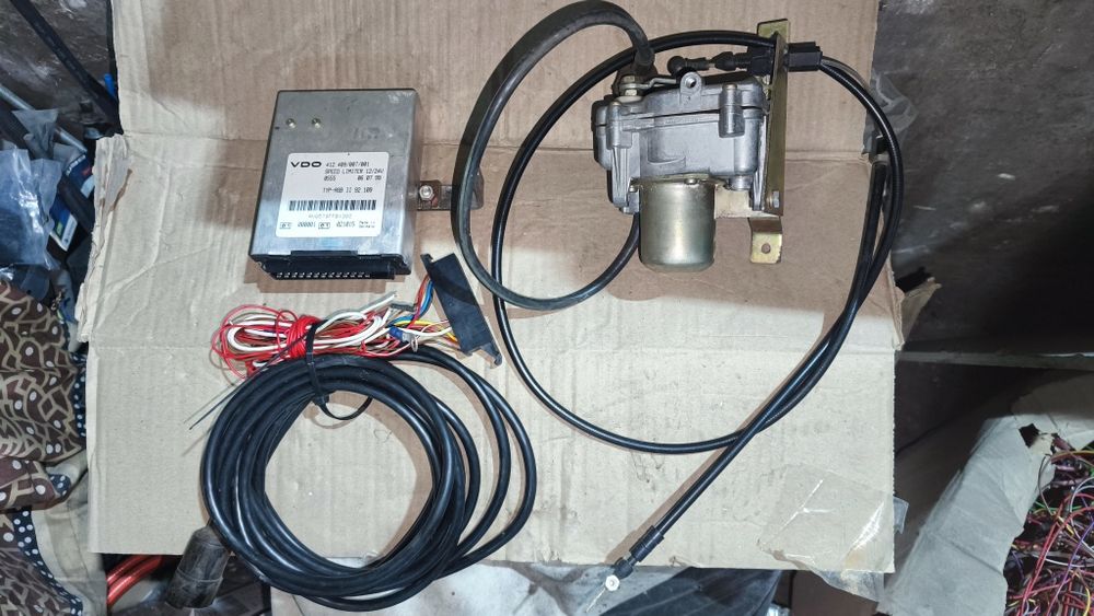 Ограничитель скорости VDO Speed Limiter 12/24V комплект с сервоприводом и проводкой