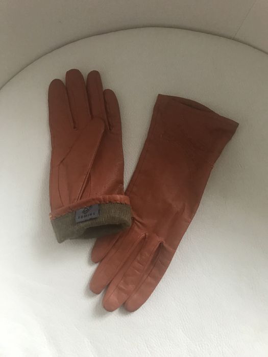 Rękawiczki damskie ze skóry r. 7. Butik.