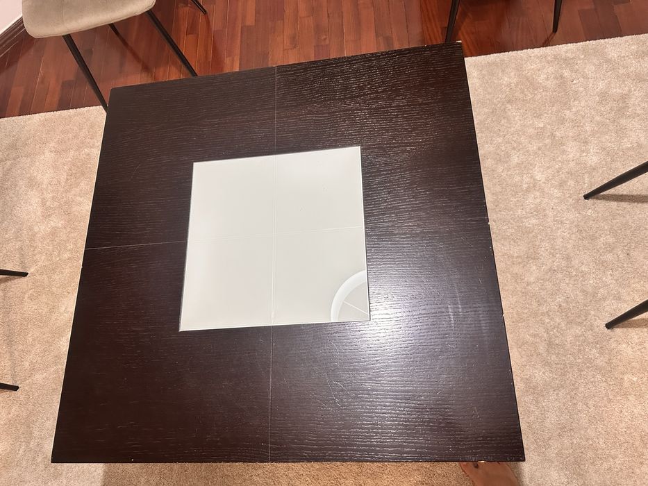 Mesa de jantar Multifuncional Em bom estado.