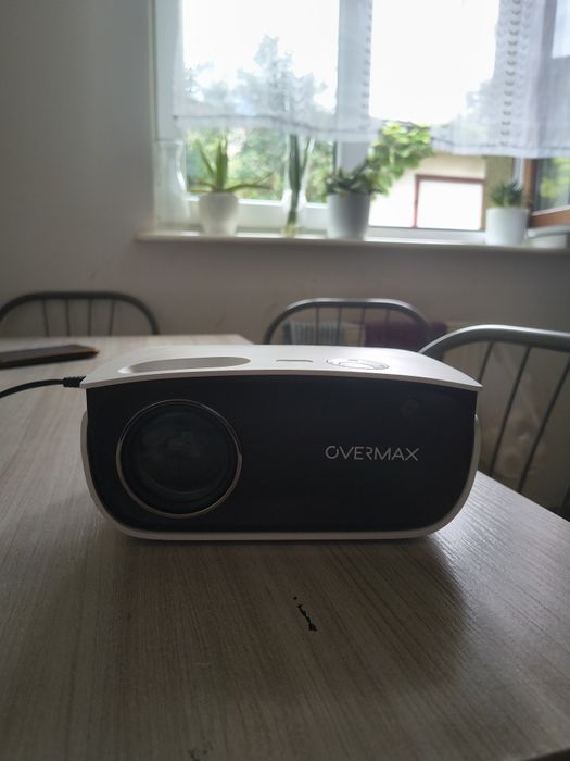 Projektor overmax