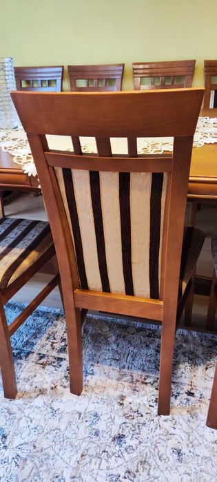 Stół oraz krzesła