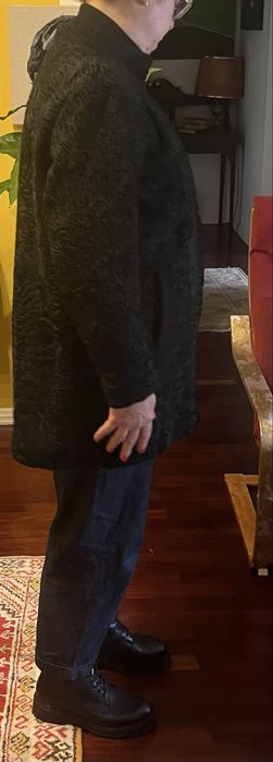 Casaco de Astrakan, muito bom