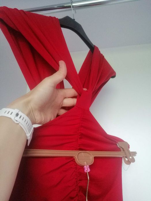 Czerwona sukienka seksowna