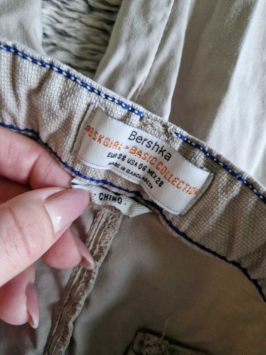 Spodnie damskie Bershka chino chinosy beżowe piaskowe basic M 38