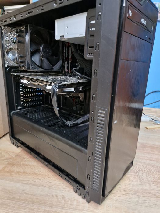 Komputer do gier GTX