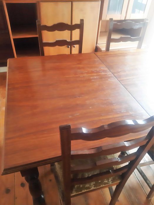 Dining Table with Chairs64738262530049124