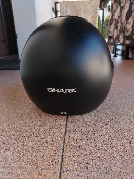 Kask motocyklowy firmy SHARK