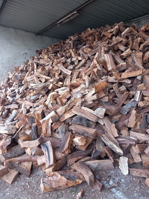 Vende-se lenha de sobro