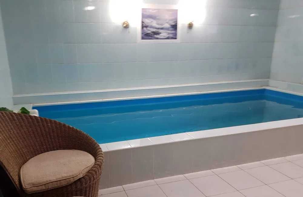 39 Коттедж  Дом  Бассейн t 30+  Джакузи  Барбекю Сауна Бильярд мангал